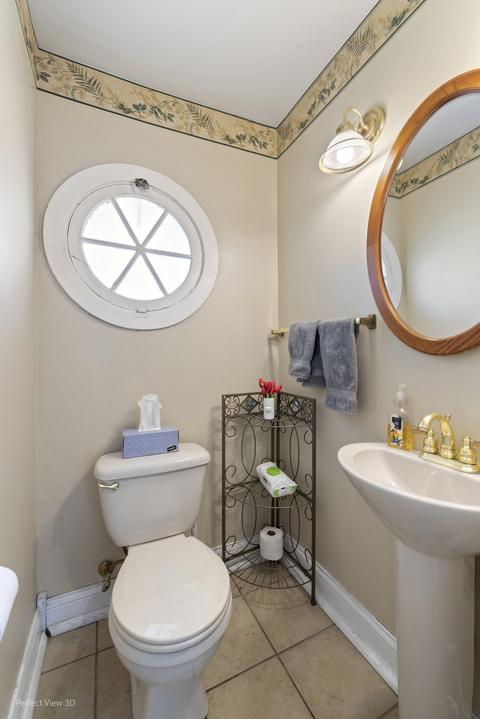 27 E Maple St, Lombard, IL 60148 photo 8