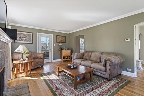 27 E Maple St, Lombard, IL 60148 photo 7