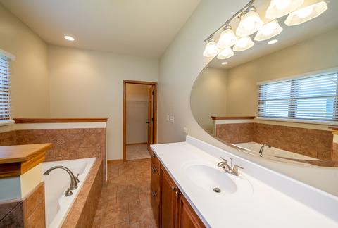 955 Randall Ct, Marengo, IL 60152 photo 15