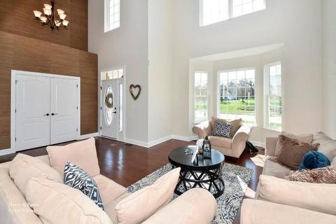 356 Shadow Hill Dr, Elgin, IL 60124 photo 5
