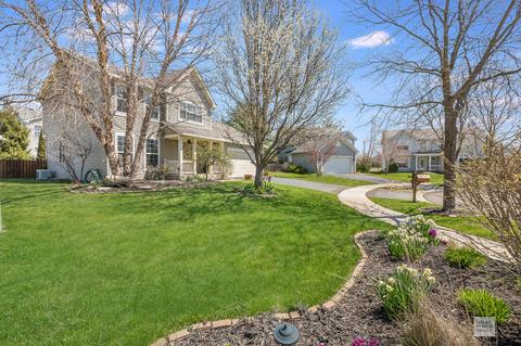 2310 Stacy Ct, Montgomery, IL 60538 photo 2