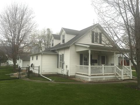 301 S Theodore St, Mcnabb, IL 61335 photo 3
