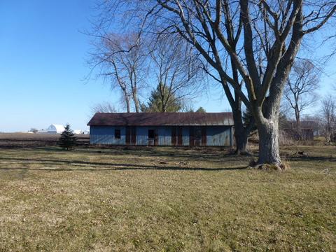 540 North St, Weldon, IL 61882 photo 4
