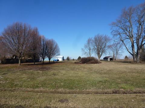 540 North St, Weldon, IL 61882 photo 5
