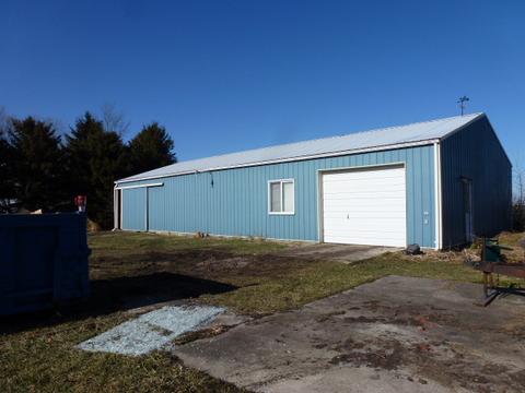 540 North St, Weldon, IL 61882 photo 2