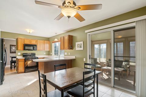 404 Monarch Birch Ln, Bartlett, IL 60103 photo 6