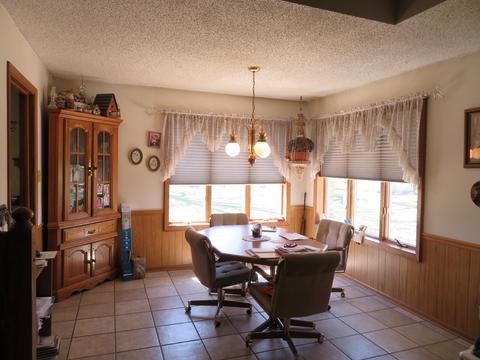 10685 Tabler Rd, Morris, IL 60450 photo 5