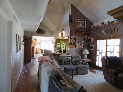 10685 Tabler Rd, Morris, IL 60450 photo 3