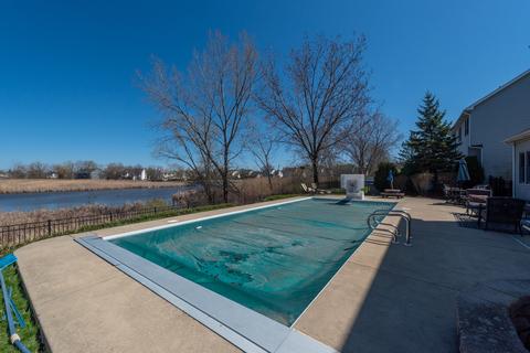 695 N Hundley St, Hoffman Estates, IL 60169 photo 37