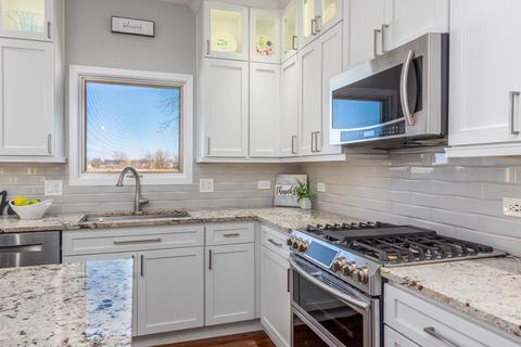 695 N Hundley St, Hoffman Estates, IL 60169 photo 12