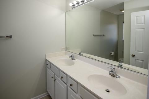 104 Neutrenton Ave, Elgin, IL 60120 photo 10