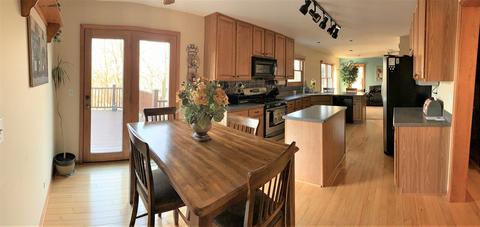 2965 Marshfield Dr, Elgin, IL 60124 photo 4