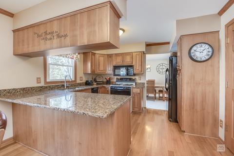 1061 Grenada Dr, Aurora, IL 60506 photo 5