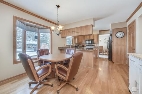 1061 Grenada Dr, Aurora, IL 60506 photo 7