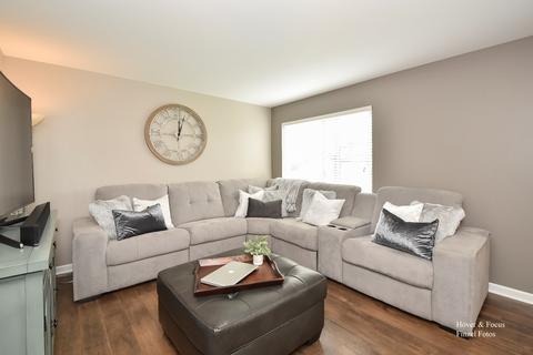 11009 Cape Cod Ln, Huntley, IL 60142 photo 8