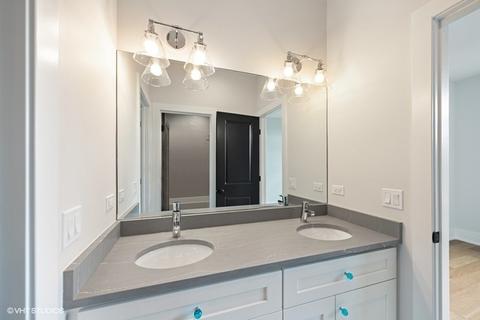 7618 W Myrtle Ave, Chicago, IL 60631 photo 27