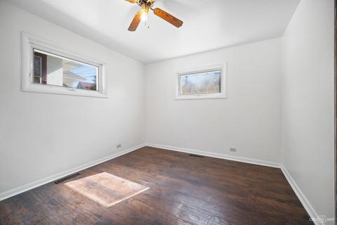 226 Summit St, Elgin, IL 60120 photo 9