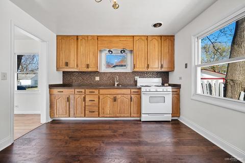 226 Summit St, Elgin, IL 60120 photo 7