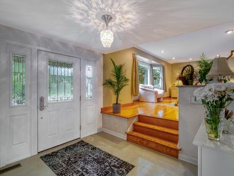 1110 Concord Ln, Hoffman Estates, IL 60192 photo 3
