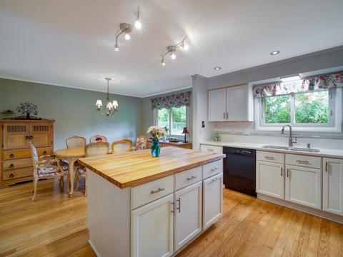 1110 Concord Ln, Hoffman Estates, IL 60192 photo 9