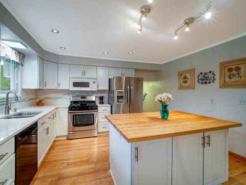 1110 Concord Ln, Hoffman Estates, IL 60192 photo 10