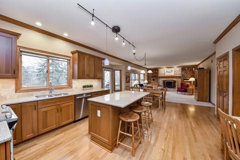 1344 Ada Ln, Naperville, IL 60540 photo 5