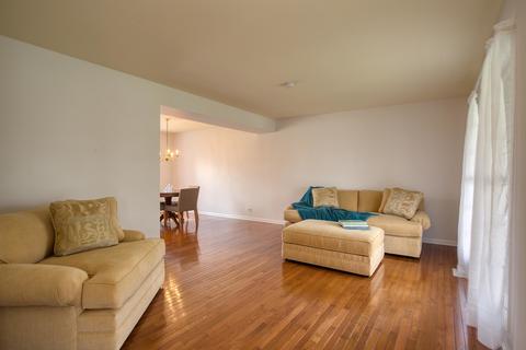 1609 Hartley Dr, Algonquin, IL 60102 photo 3