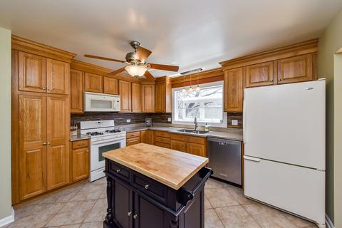 1905 Cheshire Ln, Wheaton, IL 60189 photo 10