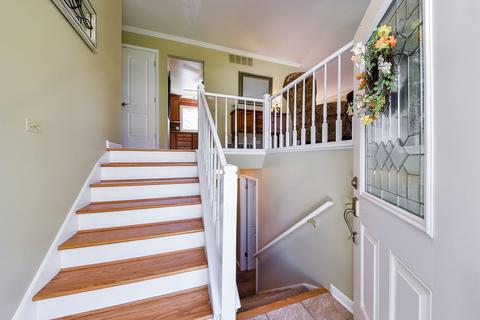 1905 Cheshire Ln, Wheaton, IL 60189 photo 4