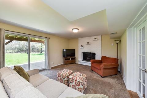 1905 Cheshire Ln, Wheaton, IL 60189 photo 17