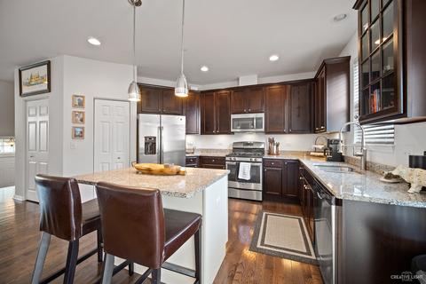 2873 Henley Ln, Naperville, IL 60540 photo 9