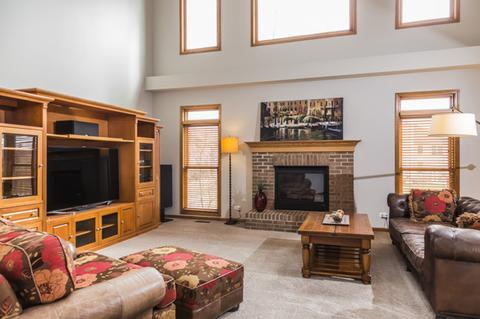 177 Pleasant Dr, Bartlett, IL 60103 photo 9