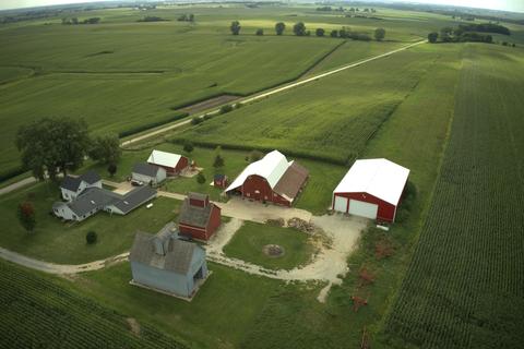 15890 Wayne Rd, Morrison, IL 61270 photo 2