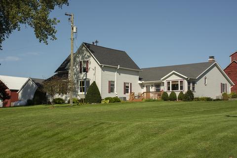 15890 Wayne Rd, Morrison, IL 61270 photo 4