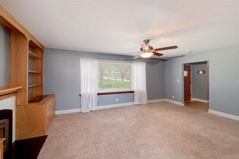 17 Walker Dr, Bloomington, IL 61701 photo 7
