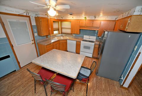 1029 Sanger St, Ottawa, IL 61350 photo 4