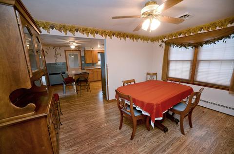 1029 Sanger St, Ottawa, IL 61350 photo 5