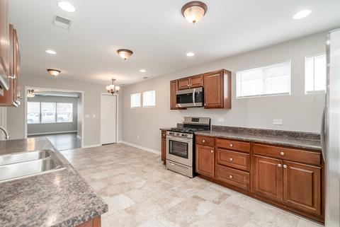 413 White Ave, Joliet, IL 60433 photo 8