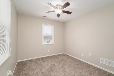 413 White Ave, Joliet, IL 60433 photo 13
