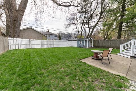 210 S Randall Rd, Aurora, IL 60506 photo 4