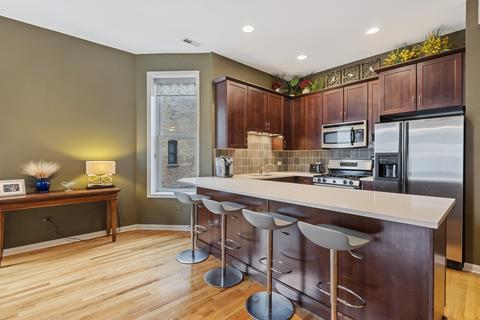 844 W Grace St #2, Chicago, IL 60613 photo 13