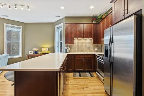 844 W Grace St #2, Chicago, IL 60613 photo 9