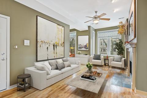 844 W Grace St #2, Chicago, IL 60613 photo 2