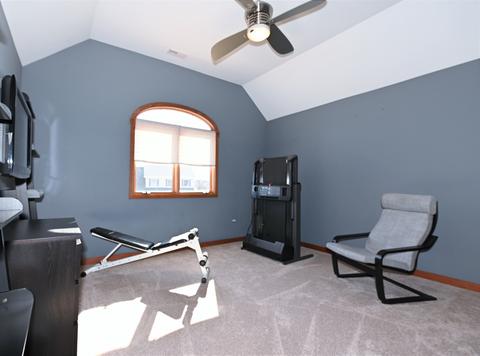 1520 Creekside Dr, Hoffman Estates, IL 60169 photo 25