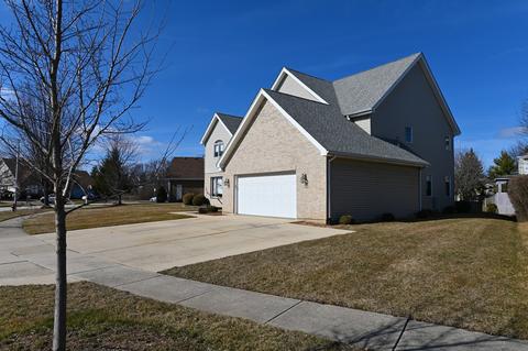 1520 Creekside Dr, Hoffman Estates, IL 60169 photo 3