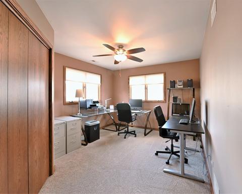1520 Creekside Dr, Hoffman Estates, IL 60169 photo 21