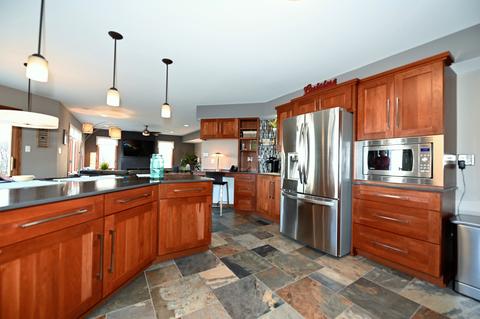 1520 Creekside Dr, Hoffman Estates, IL 60169 photo 13