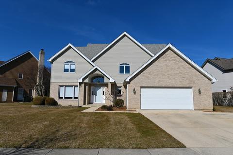 1520 Creekside Dr, Hoffman Estates, IL 60169 photo 1