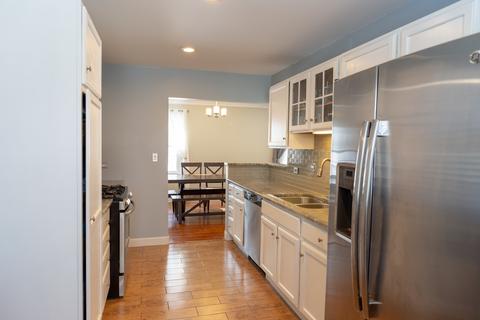 42 E Berkley Ln, Hoffman Estates, IL 60169 photo 6