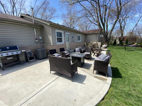 42 E Berkley Ln, Hoffman Estates, IL 60169 photo 17